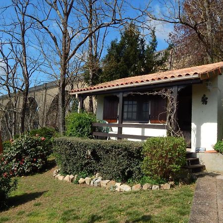 The Petite Chalet Chambre D'Hotes L'Isle-Jourdain  Εξωτερικό φωτογραφία