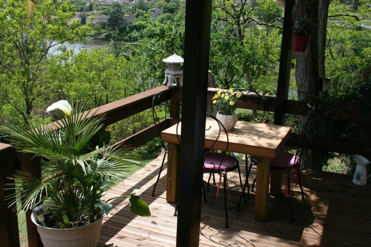 The Petite Chalet Chambre D'Hotes L'Isle-Jourdain  Εξωτερικό φωτογραφία