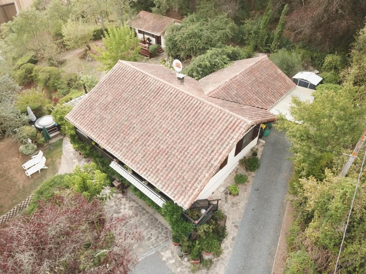 The Petite Chalet Chambre D'Hotes L'Isle-Jourdain  Εξωτερικό φωτογραφία